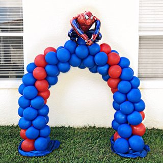 Spiderman balloon arch 